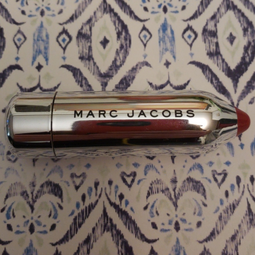 MARC JACOBS KISS POP